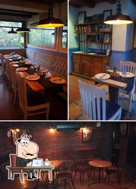 Take a seat at one of the tables at The Piano Man Jazz Club