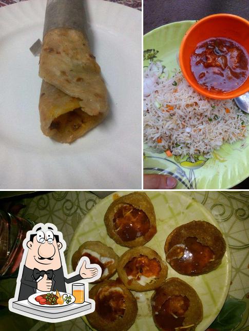 Food at Oye Fuchka!