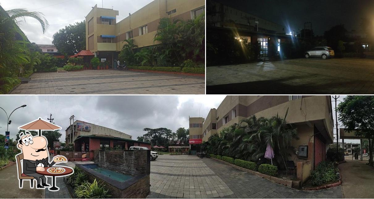 Take a look at the outside part of Abhinav Hotel