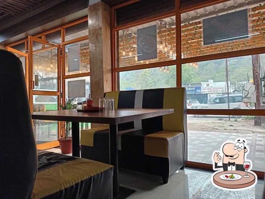 Food at Cafe Signal