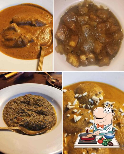 Chicken curry at Rajbari Rasoi Authentic Bengali Restaurant in Mumbai - Andheri West