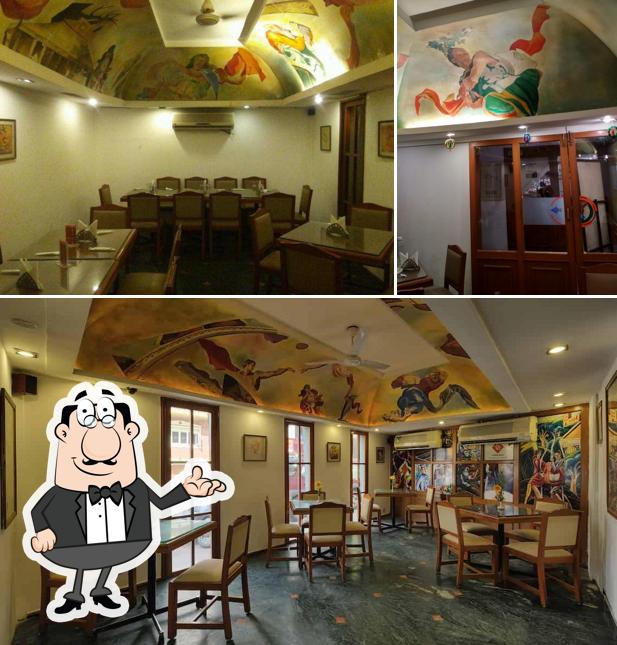 Check out how Pizza meo looks inside