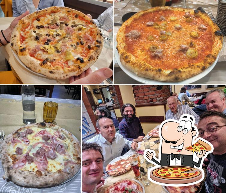 Ordina una pizza a Pizzeria Del Ponte