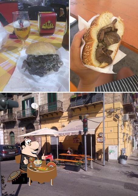 Tra le diverse cose da Il Chioschetto - Pani cà meusa ( street food) si possono trovare la cibo e interni