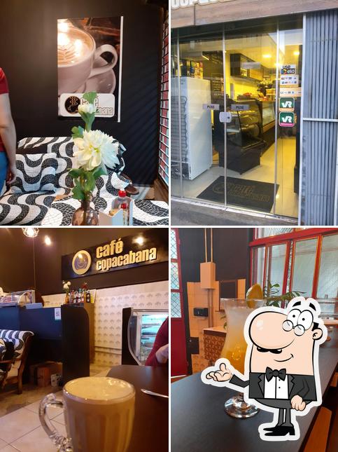 Sente em uma das mesas no Copacabana Café Bistrô