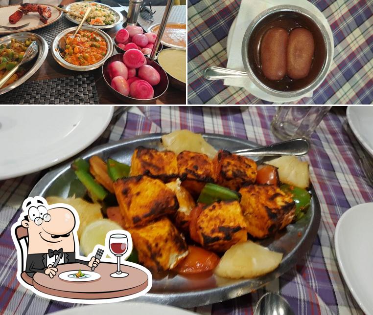 Food at MOTI MAHAL DELUXE