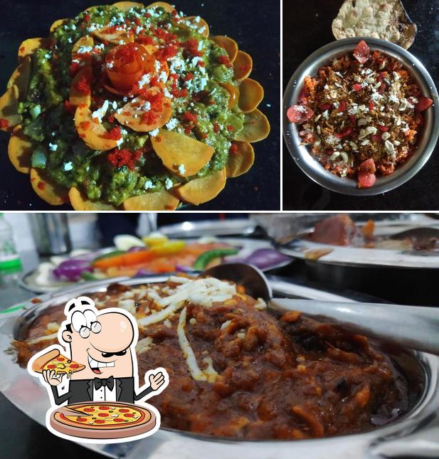 Order pizza at मगध फैमिली रेस्टोरेंट एंड रेस्टहाउस