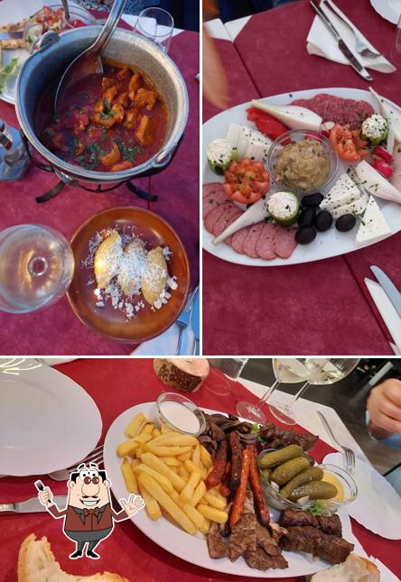 Platti al Restaurant Românesc Tipico