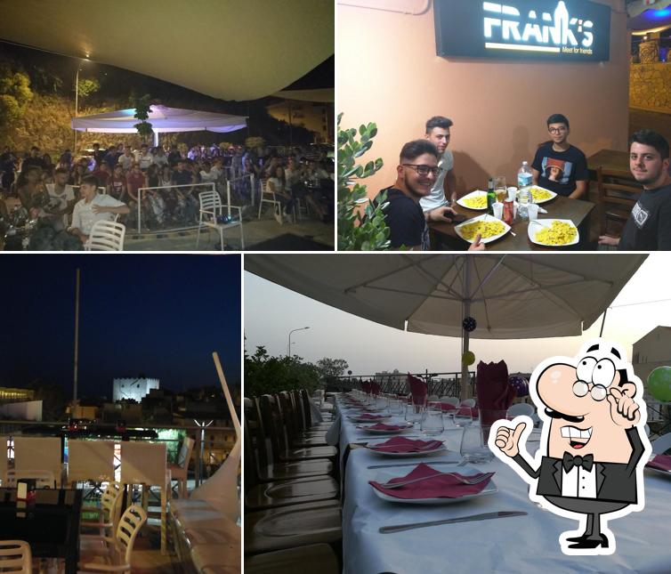 Dai un'occhiata agli interni di Frank's