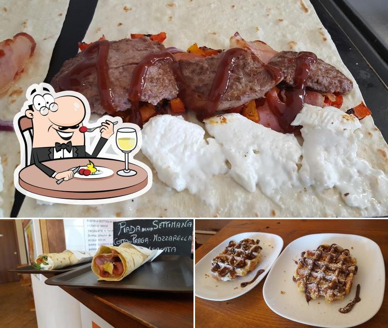 Platti al Piadineria La Caveja