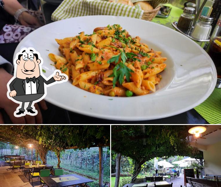 La interni e cibo del ristorante