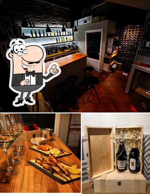 La foto della interni e esterno di Enoteca ENo.10