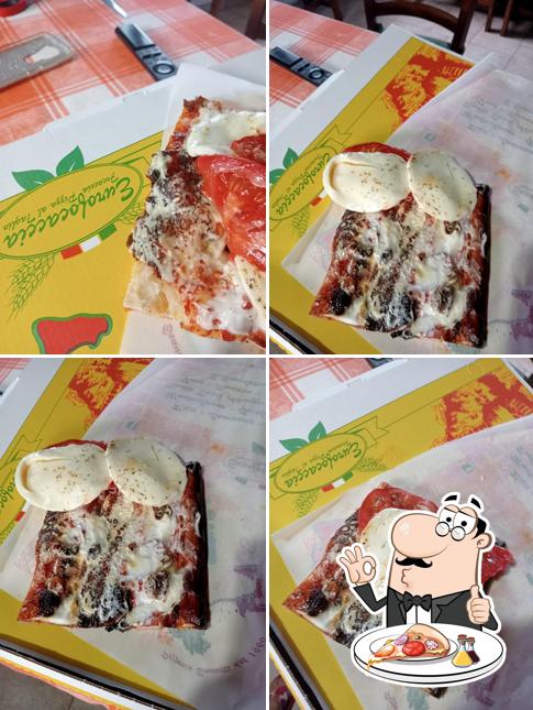 Scegli una pizza a Eurofocaccia Borgo d'Abruzzo