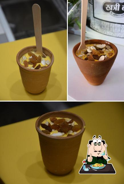 Chocolate mousse at Khatri Bandhu Pot Ice-Cream and Mastani