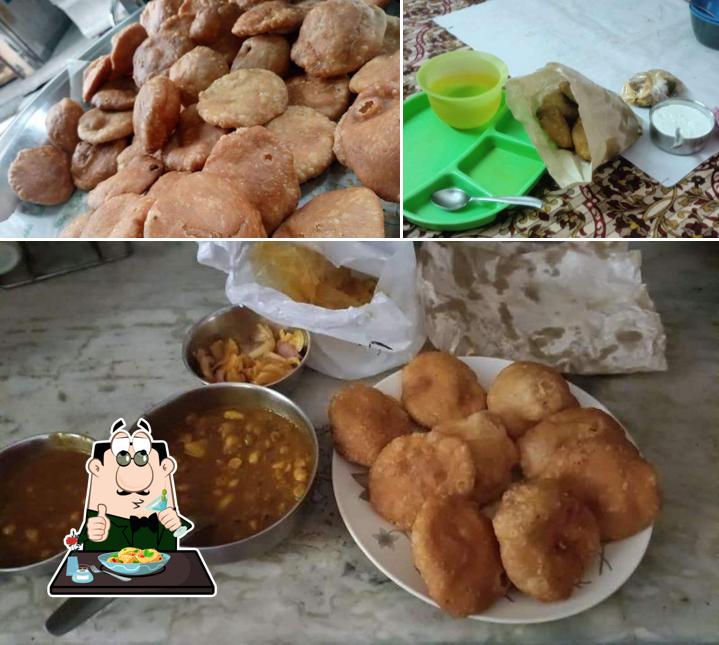 Dhanne De pote Di hatti is distinguished by food and beverage
