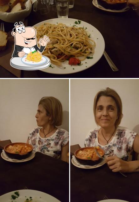 Spaghetti alla carbonara al Trattoria A Casa Da Nonna Terra Tumara Sas