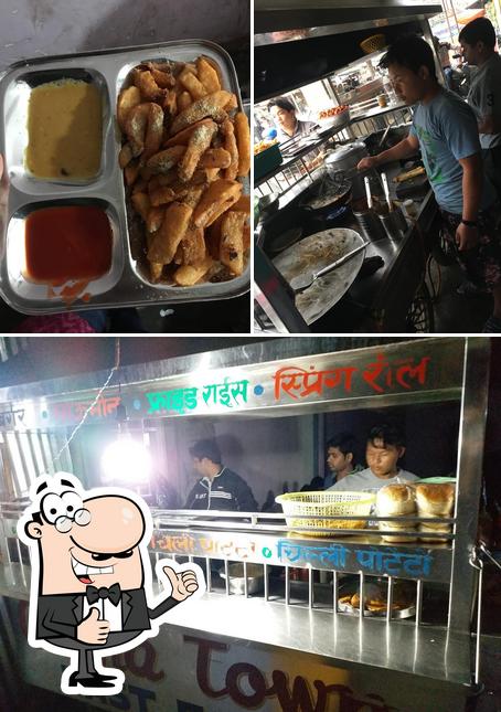 Look at the image of China Town Fast Food