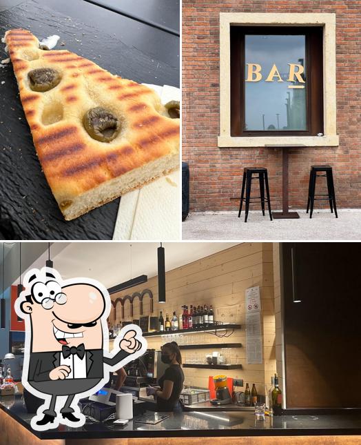 Questa è la foto che raffigura la interni e cibo di Sunset bar Della Funicolare