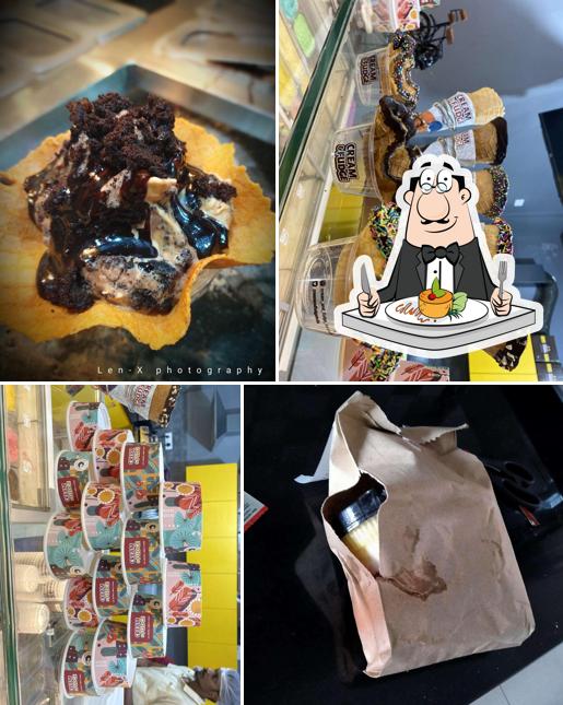 Food at Cream and Fudge