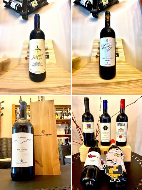 È gradevole godersi un bicchiere di vino a In Vino Veritas