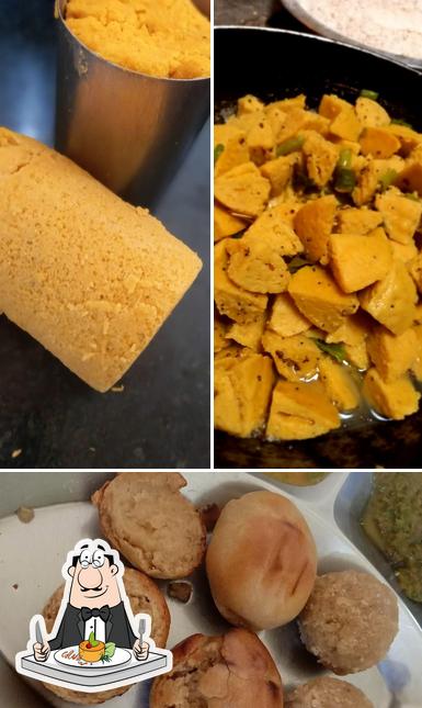 Food at Himanshi tiffin center guna