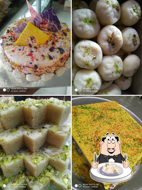 Dumplings at Sarkar Baker's