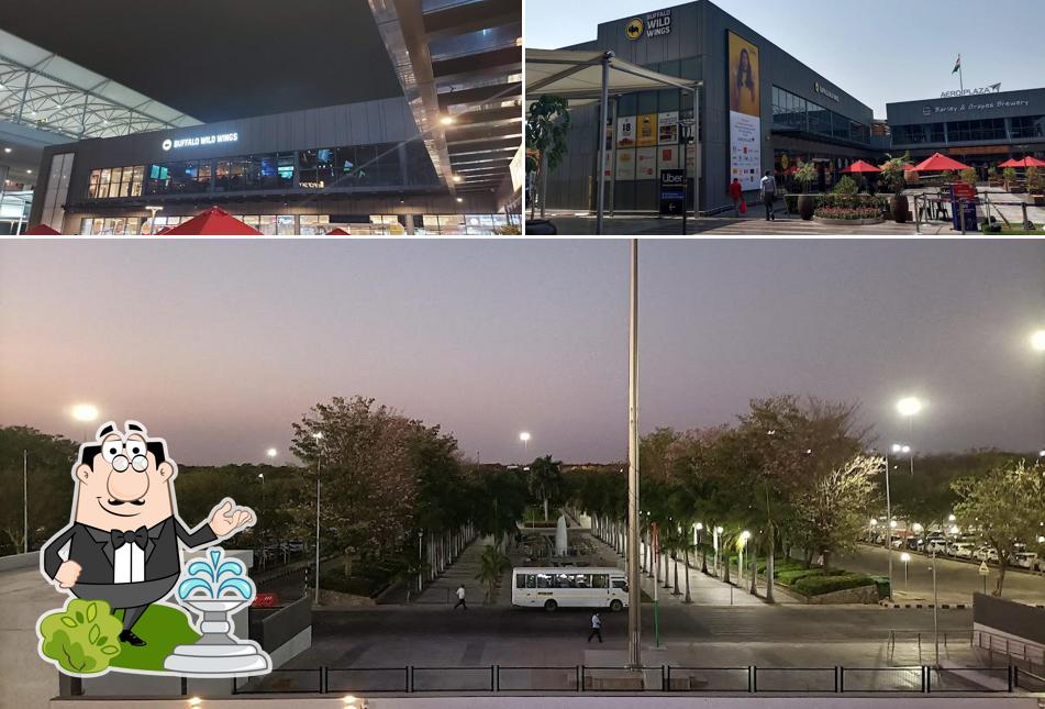 Check out how Buffalo Wild Wings (BWW Hyderabad Airport) looks outside