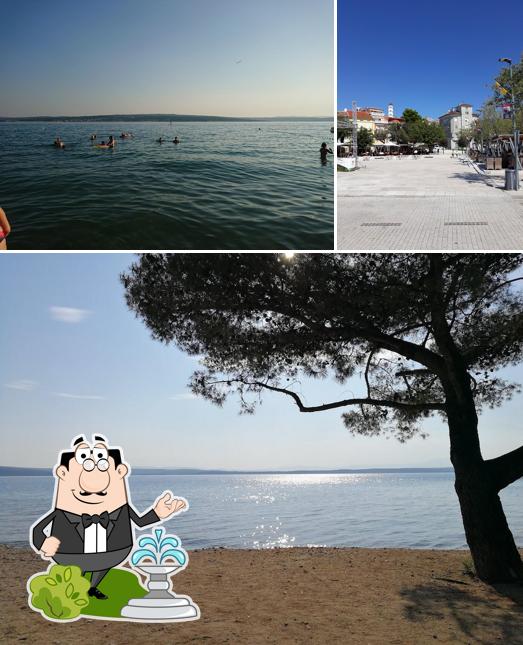 Puoi goderti l'aria fresca dal dehors di Neptun Beach Bar