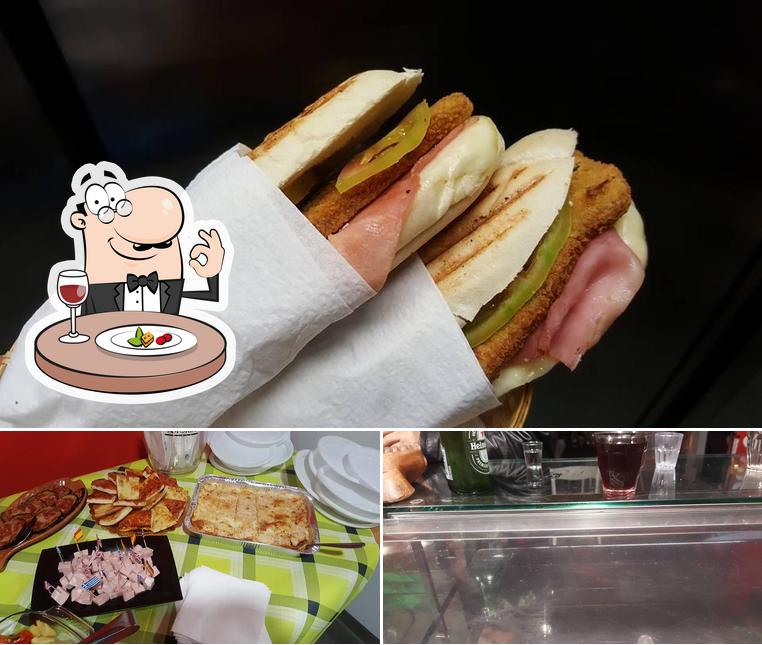 Tra le varie cose da 23.18 N.M Pentone si possono trovare la cibo e bevanda