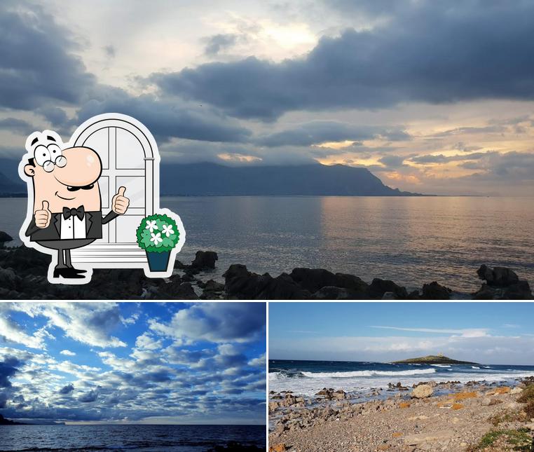 Goditi la vista dagli esterni di Vintage Isola Delle Femmine