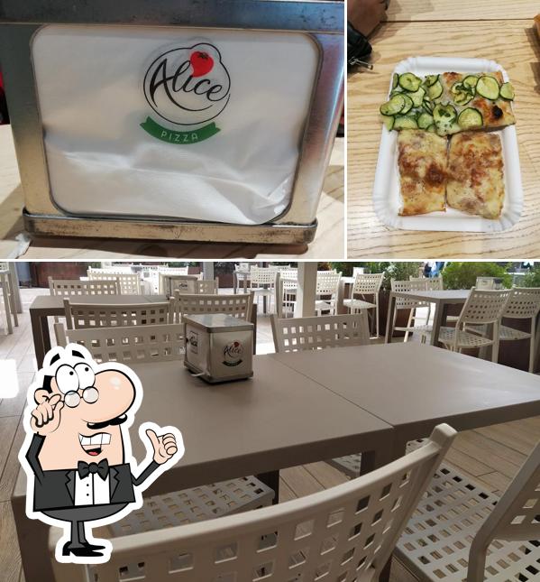Siediti a un tavolo di Alice Pizza Valmontone