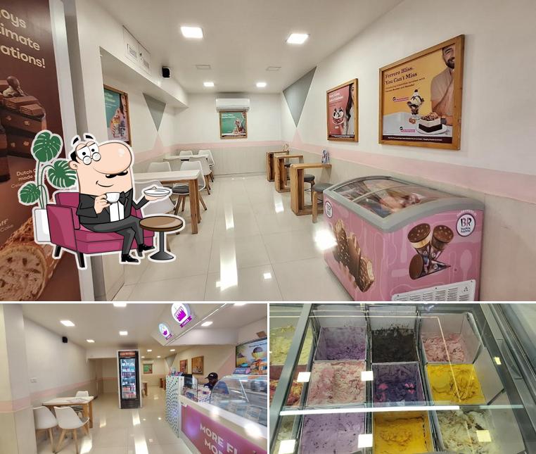 The photo of interior and food at Baskin Robbins