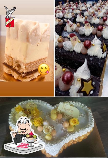 Pasticceria Caffetteria Specogna offre un'ampia varietà di dessert