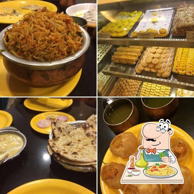 Kakada Ramprasad Sweets and Chaats