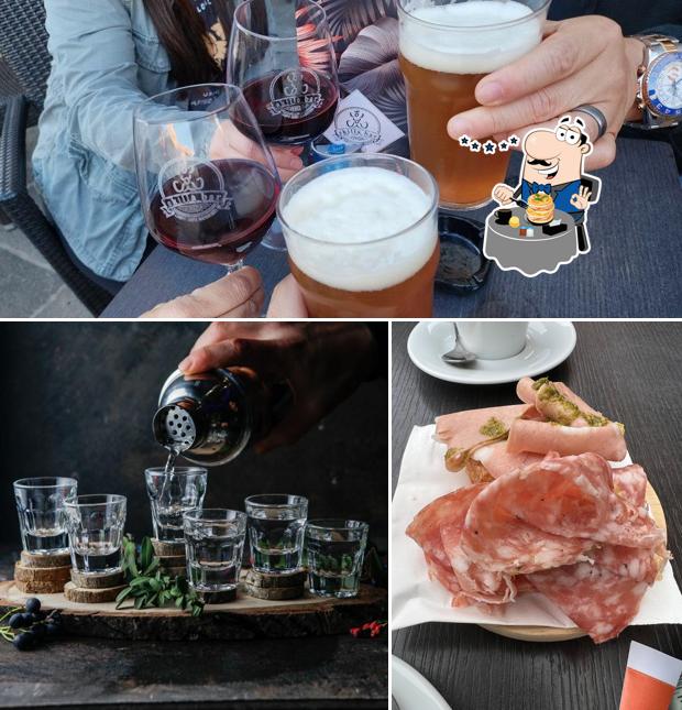 Guarda la foto che mostra la cibo e birra di Skillà Bar