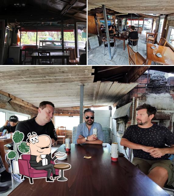 Träskjuli Bar