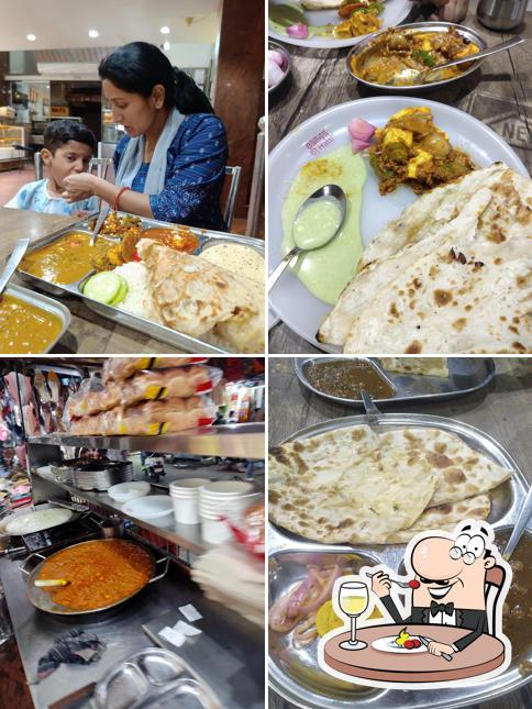 Food at BANIYA DI HATTI