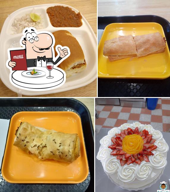 Food at Josh Cakes & Chats
