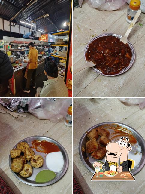 Food at Topi Wala Chat Bhandar