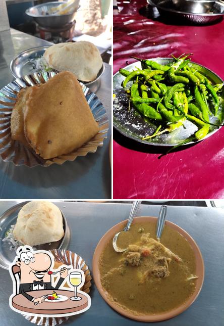 Food at Ros Omelette Shop