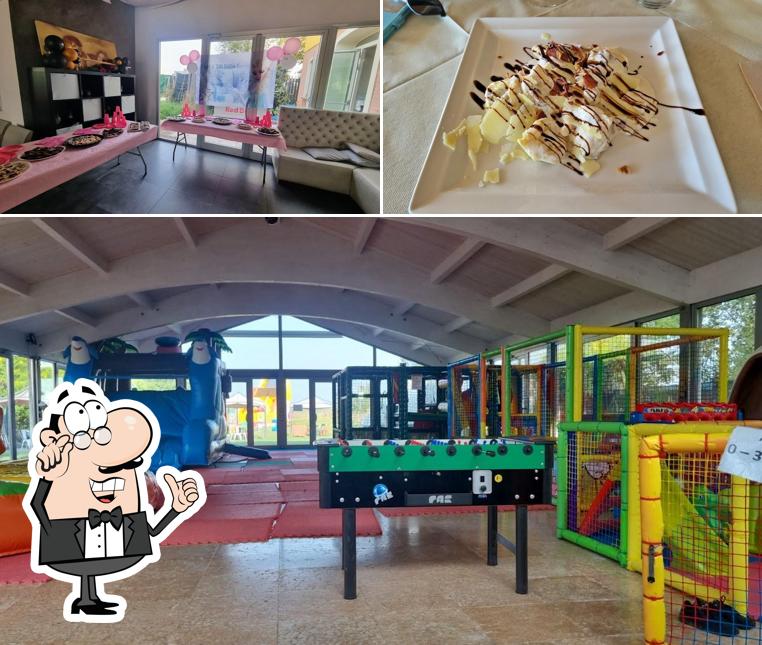 La interni e cibo del ristorante