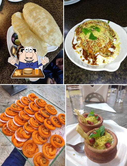 Meals at Makhan Bhog
