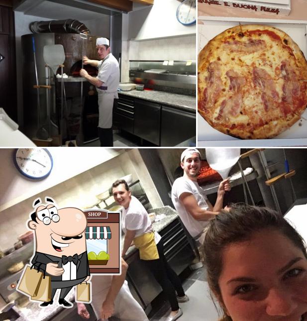 Questa è la foto che mostra la esterno e pizza di Pizzeria Grotta Azzurra