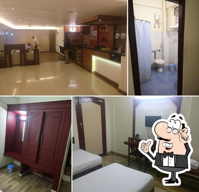 Check out how Queens Tourist Home Vadakara looks inside