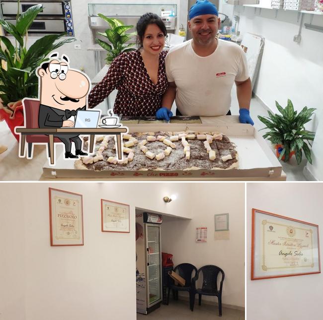 Dai un'occhiata agli interni di Pizzeria Su Tiburon