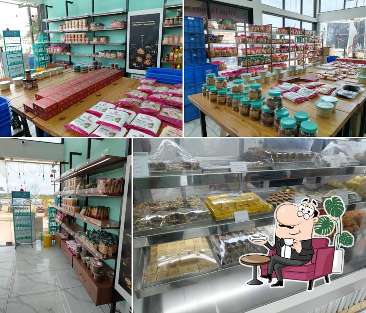 Aswins Sweets & Snacks (Tindivanam)