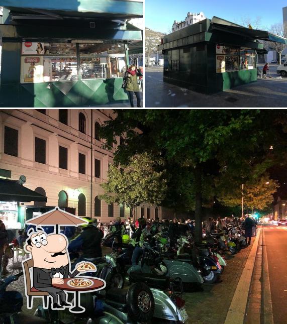 Guarda gli esterni di Bar l'angolo degli artisti Guarda gli esterni di Bar l'angolo degli artisti