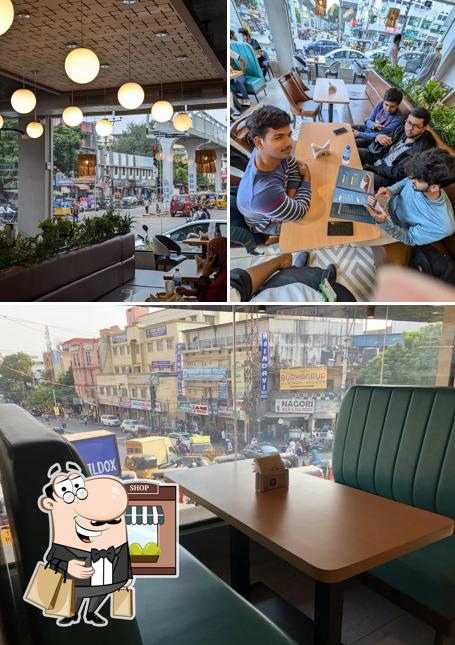 The exterior of Cafe Ice Magic Mehdipatnam