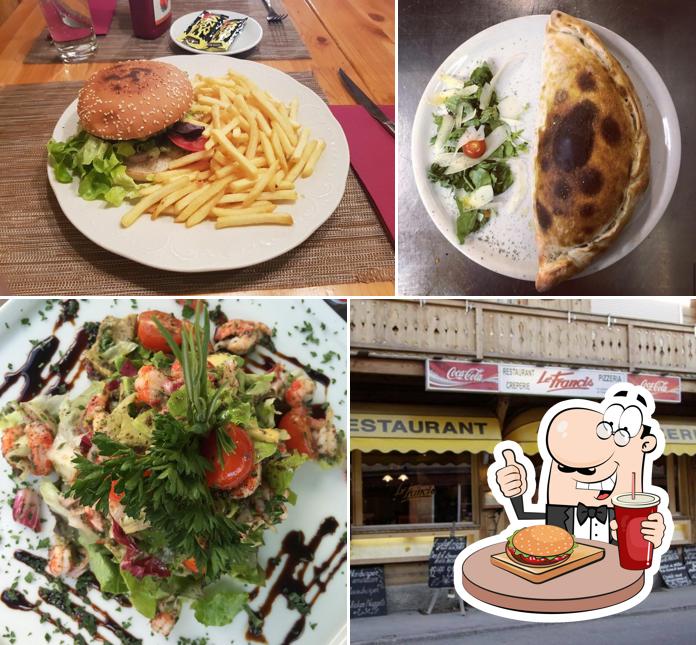Commandez un hamburger à Le Francis Restaurant & Pizzeria