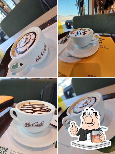 Cappuccino al McDonald's Restaurant Grüzemarkt